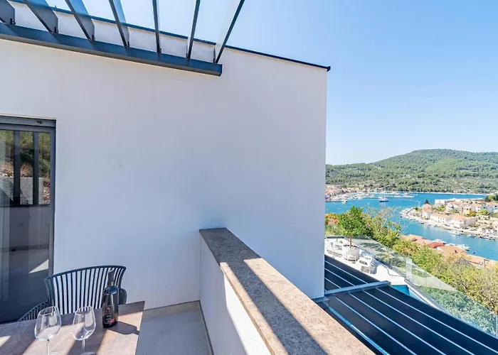 Villa Lana By Guide *