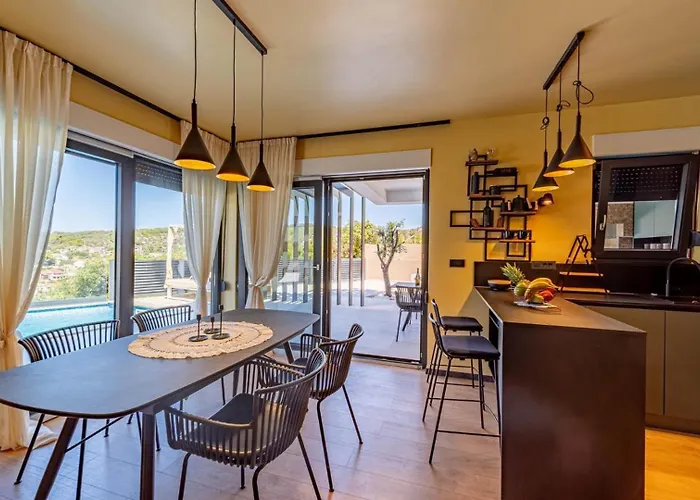 Lana By Guide Villa *