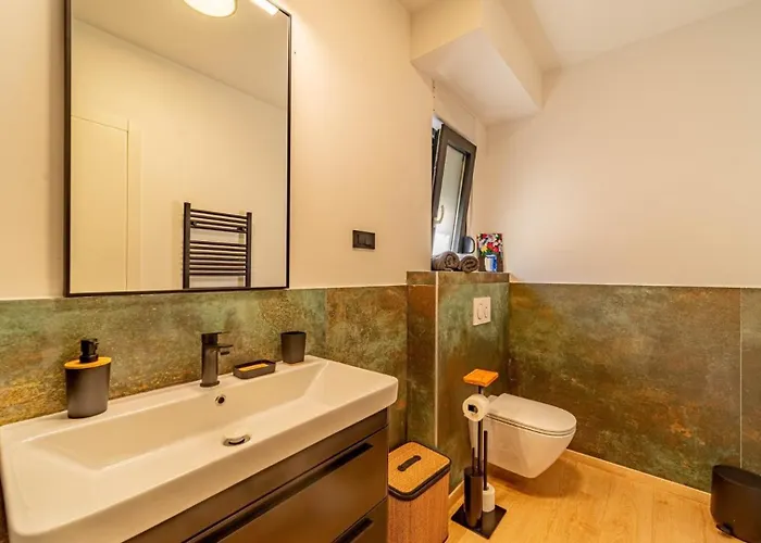 Lana By Guide Vela Luka